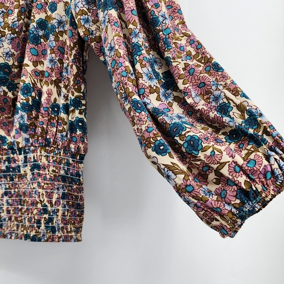 Maeve Anthropologie Odette Smocked Pink Blue Floral Blouse Medium - Picture 6 of 11